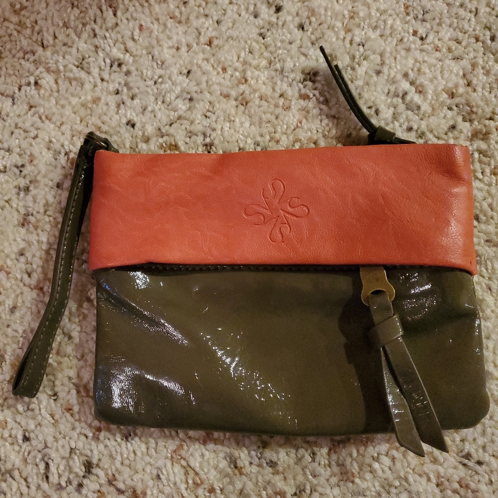 Simply Vera Vera Wang Women's Cool Wristlet Brown Orange